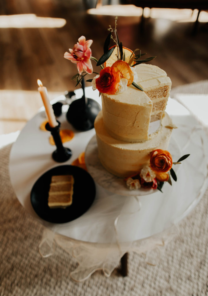 modern cake inspiration with marble table